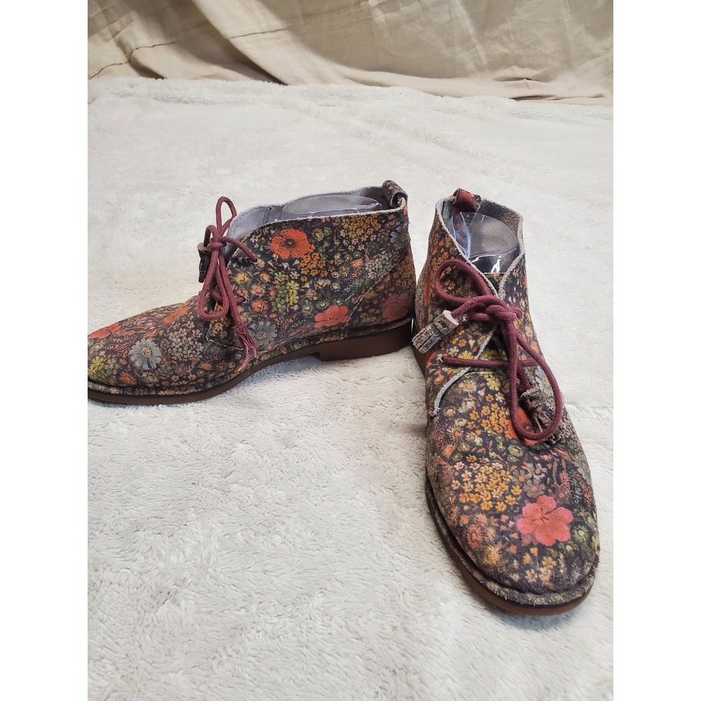 Hush Puppies Multicolor Floral Suede Chukka Boots Bootie Shoes 10 Bohemian Artsy